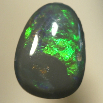 SOLID BLACK OPAL Neon green fire